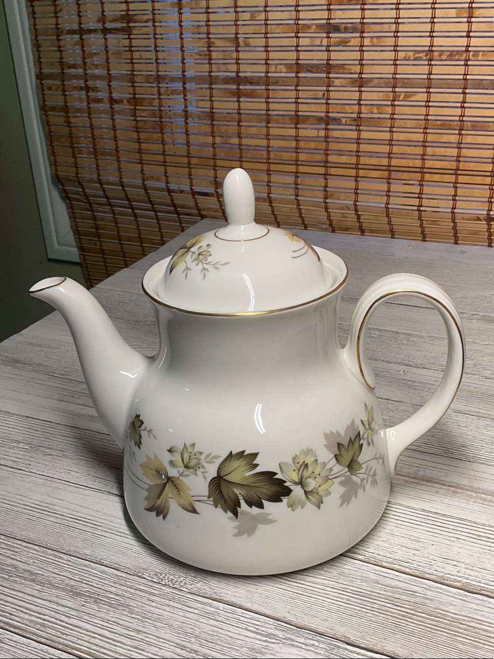 Larchmont by ROYAL DOULTON TEA POT TC1019